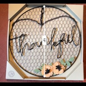 New View Gifts Thankful Wall Home Decor Metal Chickenwire Rustic Chic Look